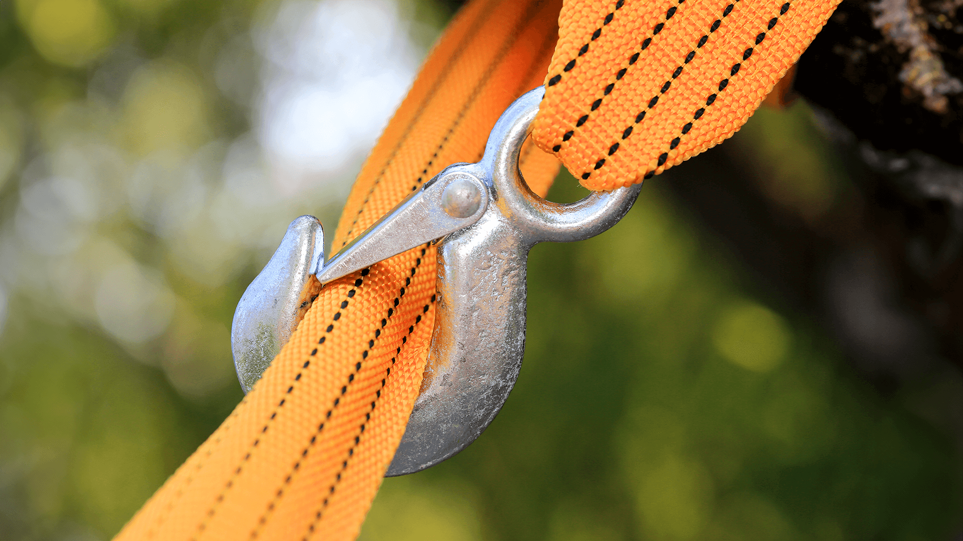 Closeup of Tow Straps